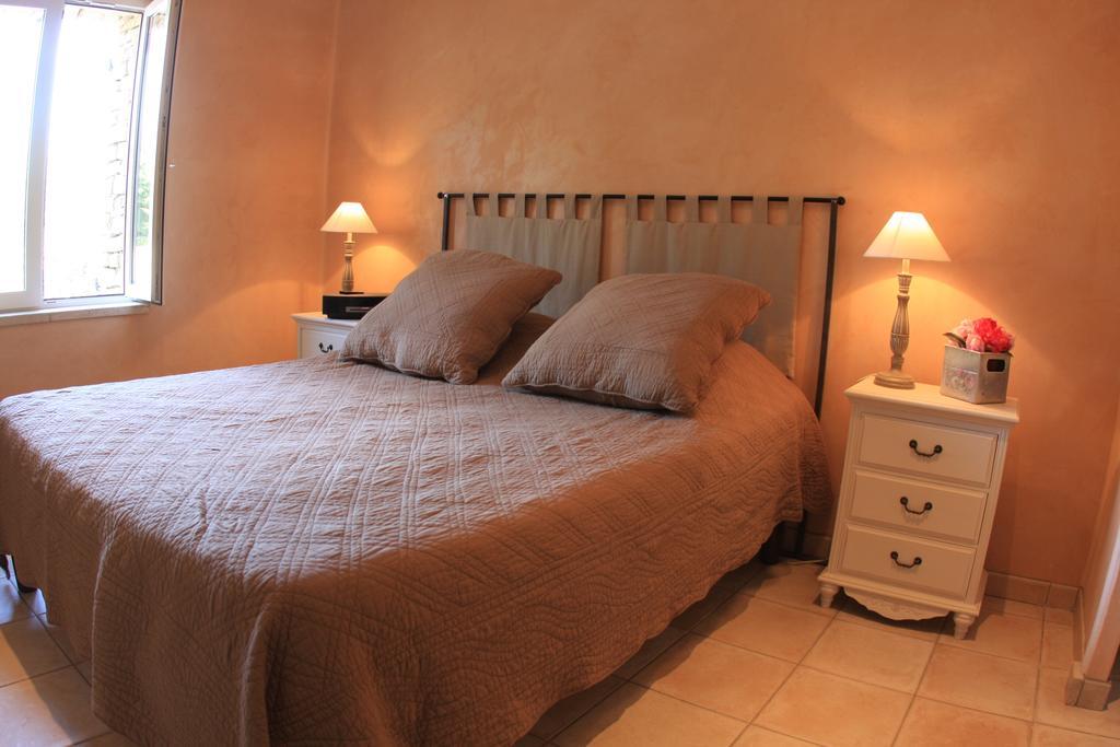 Les Pres De Gordes Villa Екстериор снимка